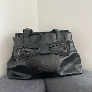 Beautiful, patent leather, Kate, spade shoulder bag with Bow